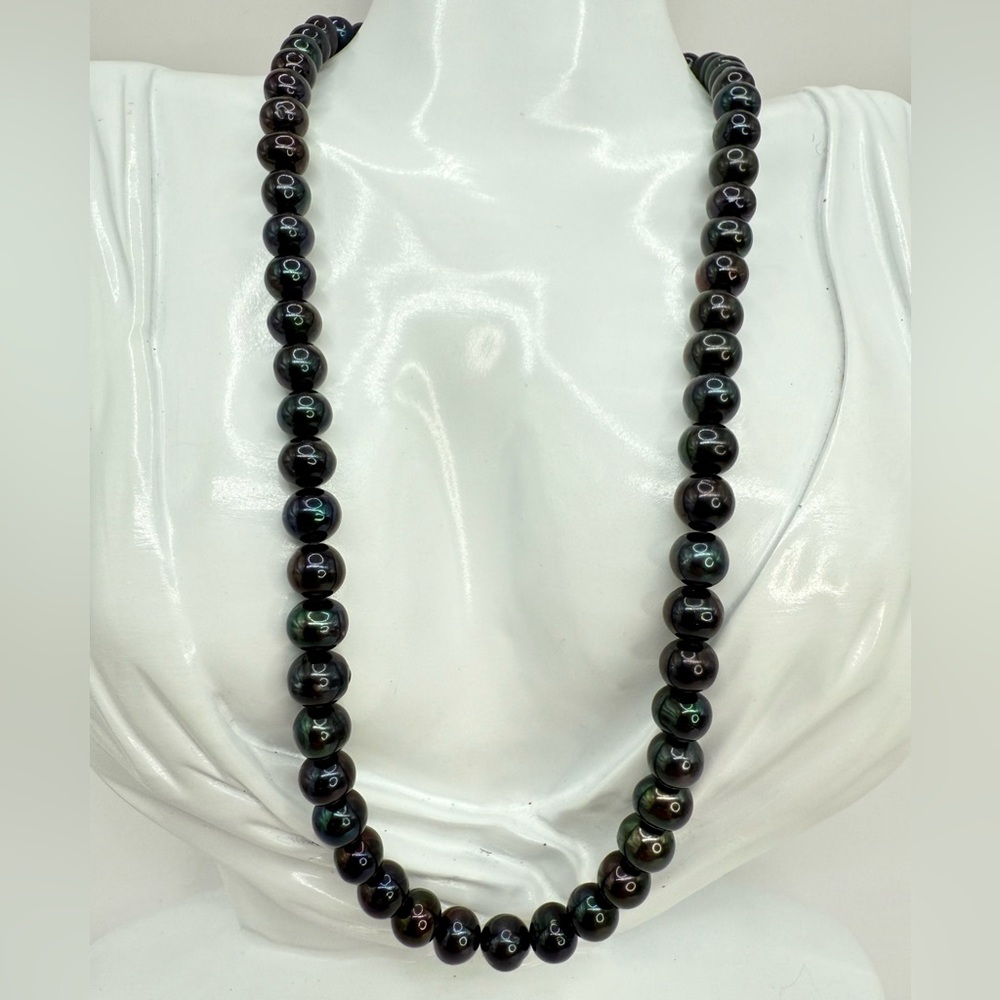 Vintage Peacock Genuine Pearl Necklace with 14K Gold Clasp – 20”